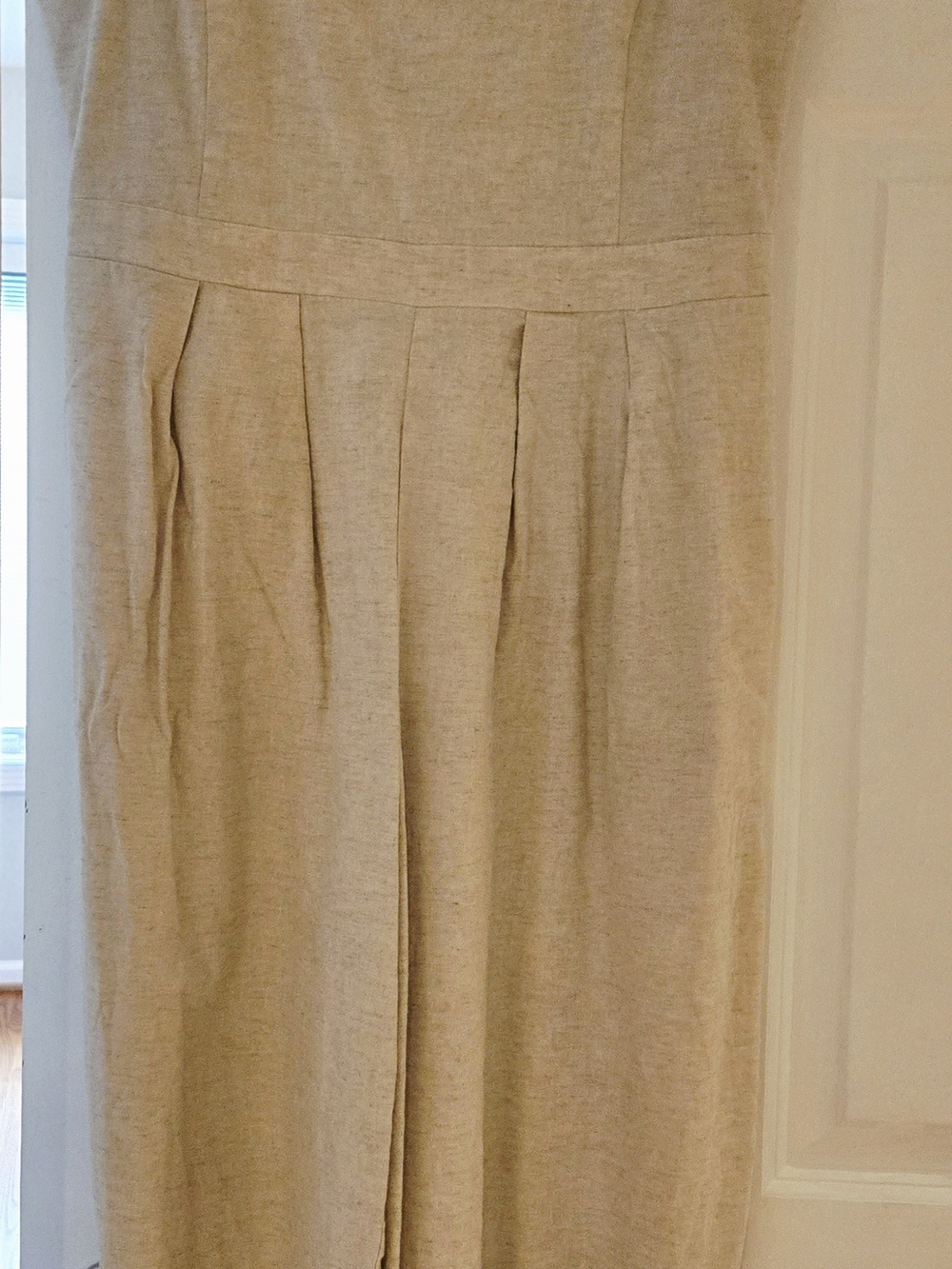 Banana Republic Sleeveless Wide-Leg Jumpsuit in Natural Beige - Size 6P - Picture 10 of 11